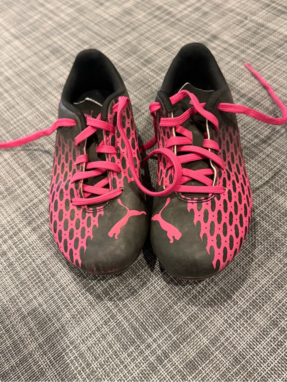 Girls Puma Pink & Black Soccer/Training Cleats